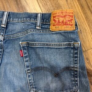 Classic 505 Levi's relaxed-fit jeans.